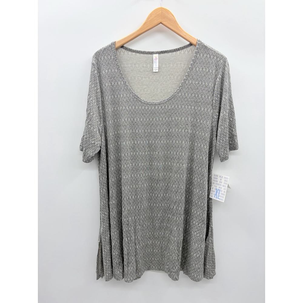 LuLaRoe Womens Size XL 18-22 Short Sleeve Perfect T Shirt in Gray Printed 1415